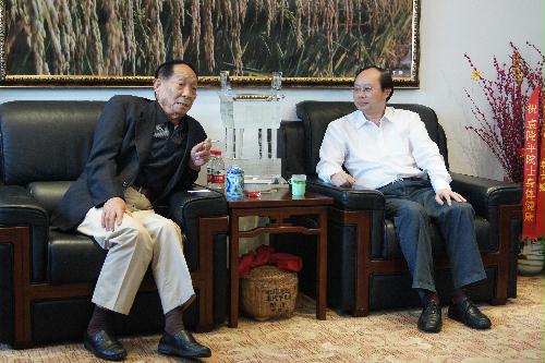 从“吃饱”到“吃好”——写在袁隆平院士会见公司董事长周星辉之际(图1)